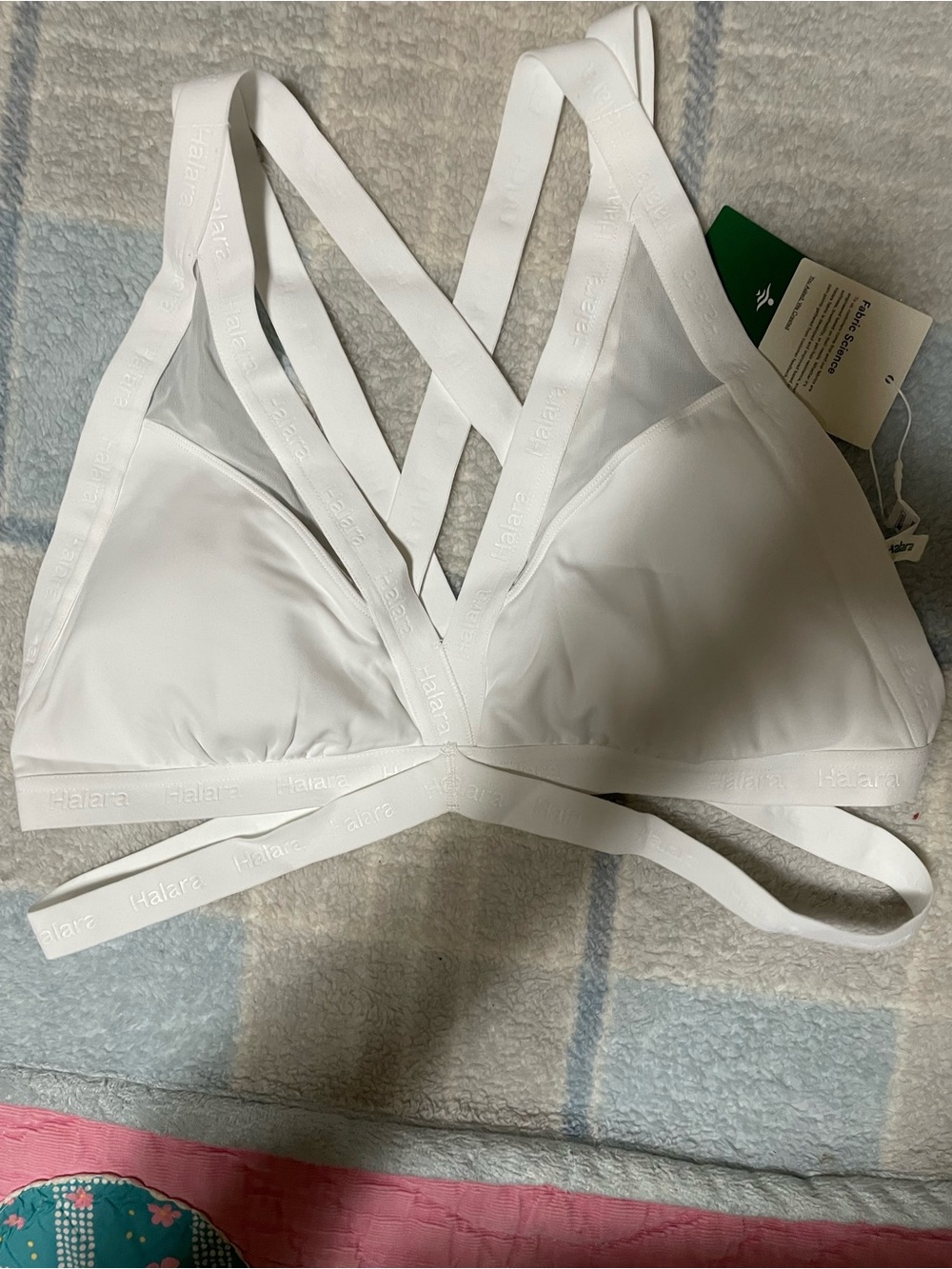 HALARA White Strappy Crisscross Sports Bra